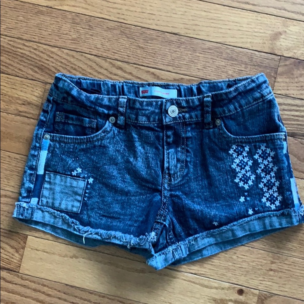 Levi’s denim shorts